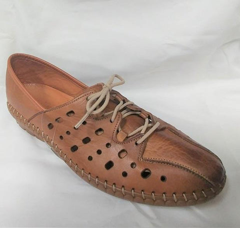 Volks Walkers Lace up Leather Flats - Womens
