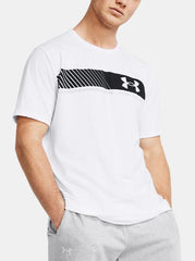 UA Left Chest Stripe Short Sleeve - Mens