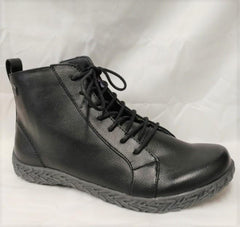 Wanderlust Petra Boots - Womens